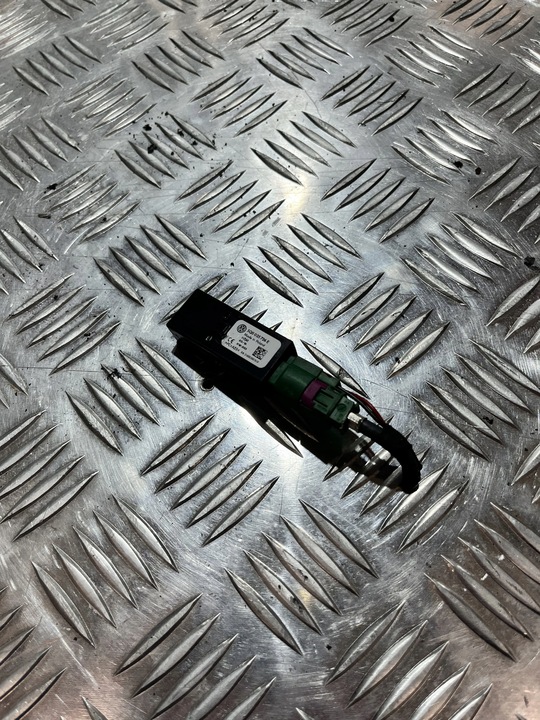 фото №1, Гнездо port usb skoda superb iii 3v 15- 5q0035726e