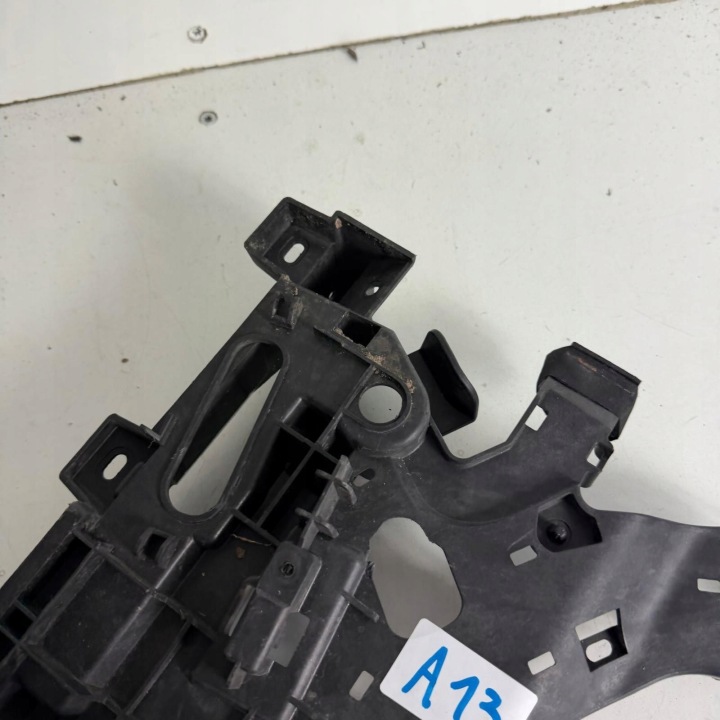 фото №5, Основание крепление корпус акумулятора renault laguna iii 3 oem номер 8200456655