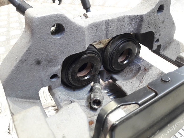 фото №9, Mercedes gle w166 2018r супорт гальмівний перед