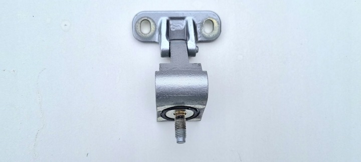 фото №3, Vw passat b8 lb7s петлі кришки зад 8v3827299b