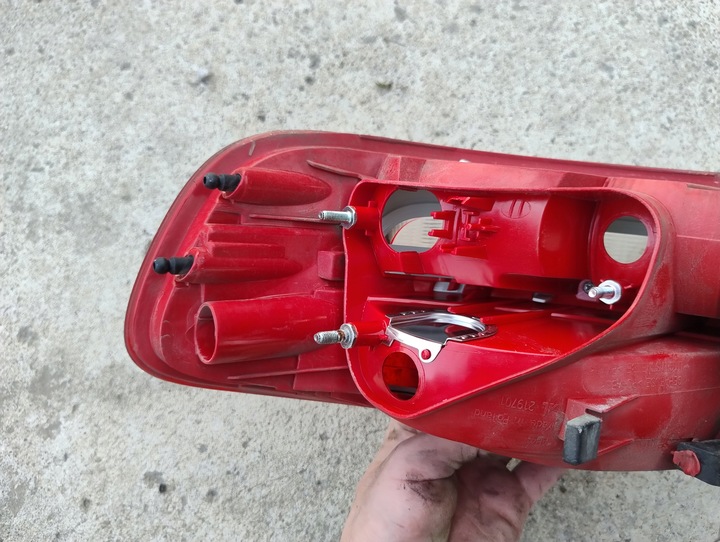 фото №9, Audi a4 b8 універсал лампа ліва задня зад w крило 8k9945095