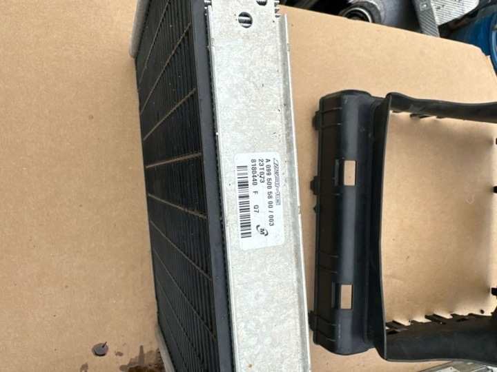 фото №14, Радіатор вода масло mercedes amg gt 63 s w290 права 0995005800 oem номер