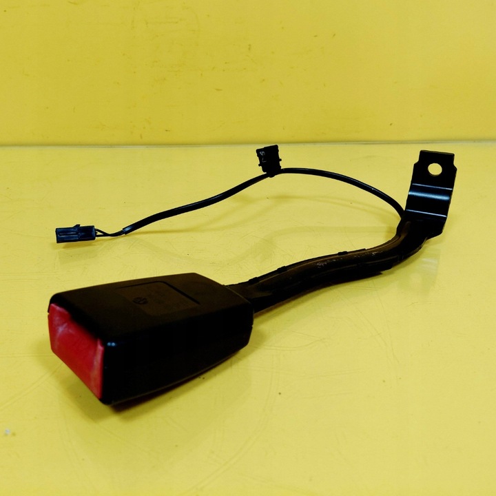 фото №1, Застёжка ремня безопасности правые перед volkswagen passat b6 33047576 nr888