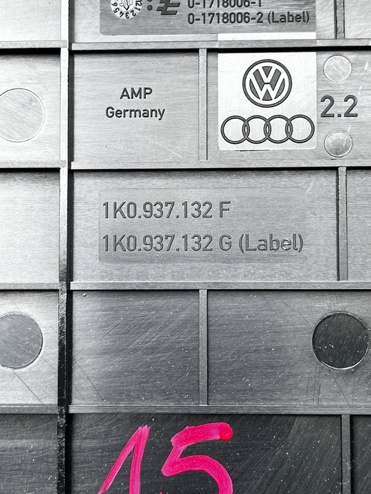 фото №3, 15 vw audi захист коробка запобіжників 1k0937132f