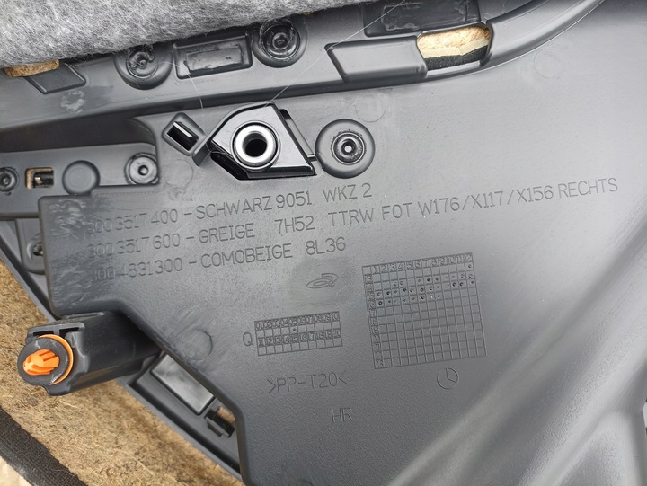 фото №13, Боковина дверь задних зад правые левый обивка mercedes w156 x156 gla amg