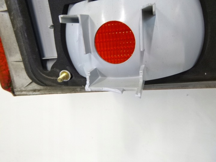 фото №9, Лампа подсветка номерного знака накладка vw volkswagen sharan рестайлинг 01r.