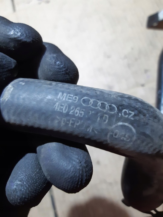 фото №5, Audi a8 d3 4.2 tdi труба шланг воды 4e0265235m