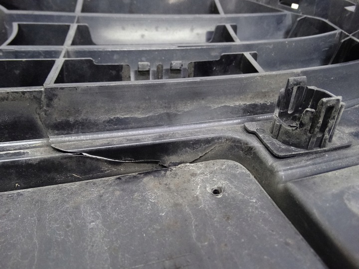 фото №11, Audi a4 b8 s-line рестайлінг 11-15 решітка радіатора решітка 8k0853651f оригінальний