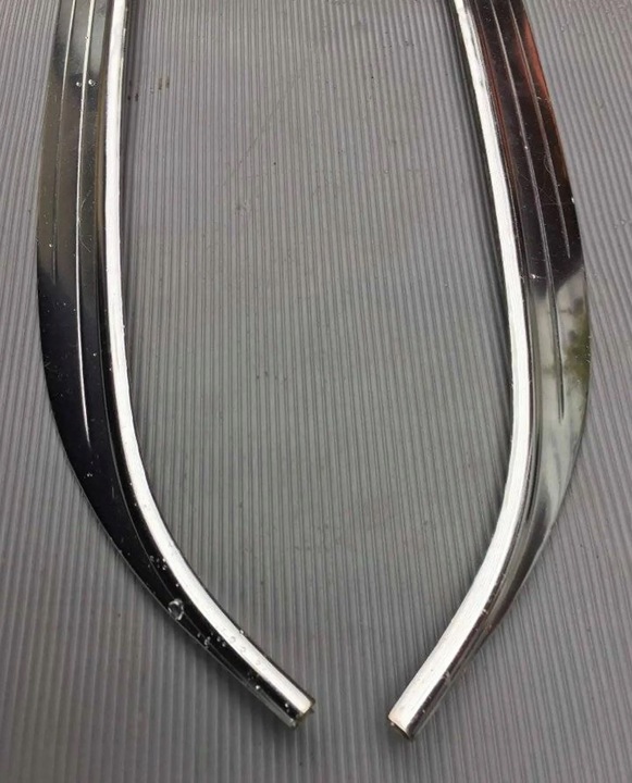 фото №5, Mercedes-benz w115 1971 планка крышная зад l i p