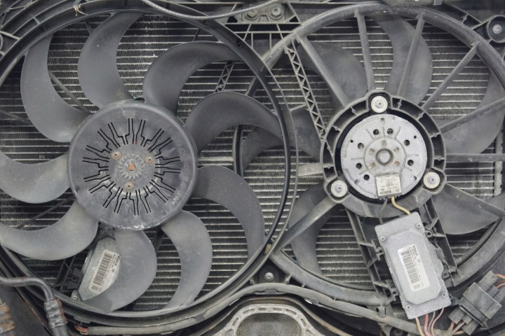 фото №13, Передня панель audi a6 c6 4.2 b