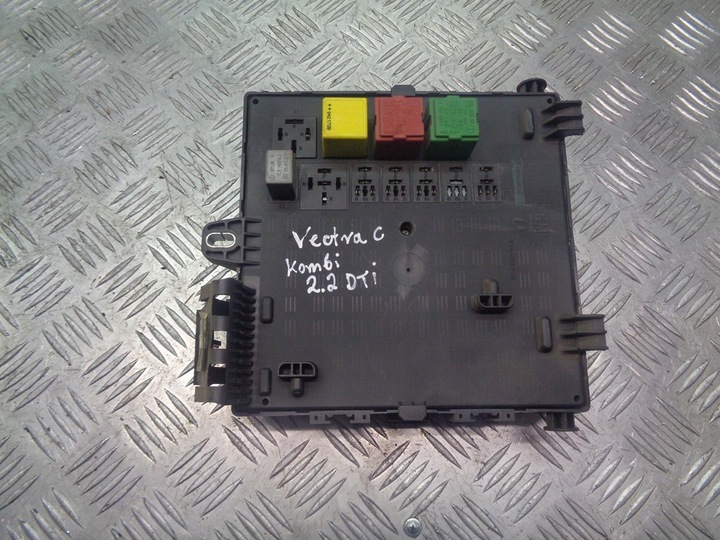 фото №2, Коробка запобіжників opel vectra c 2.2 dti