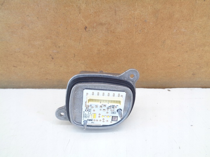 фото №1, Opel corsa f преобразователь модуль лампы led правые 90186993