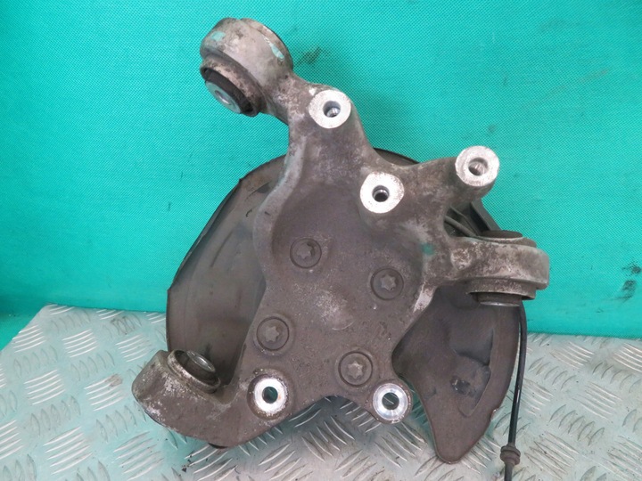 фото №5, Поворотна опора праві зад mercedes w176 amg 17r