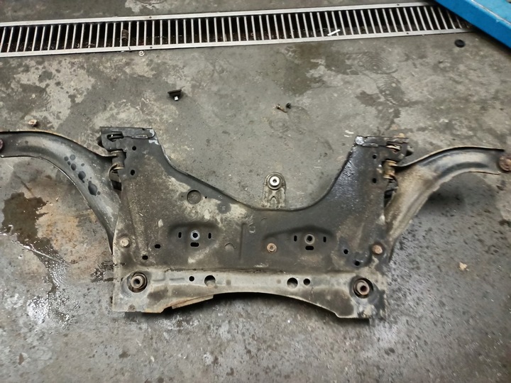 фото №5, Подрамник подвешивание перед nissan note e11 1.4b