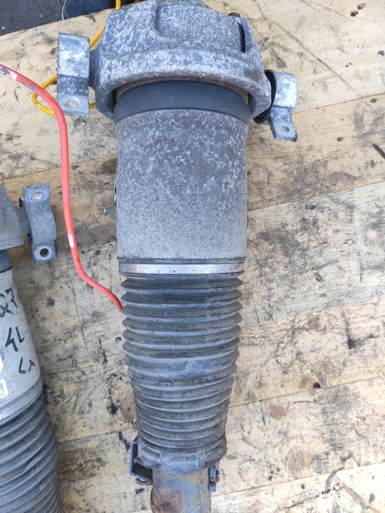 фото №7, Audi q7 4l 3.0tdi амортизатор пневматичний повітряна подушка лівий праві зад комплект org