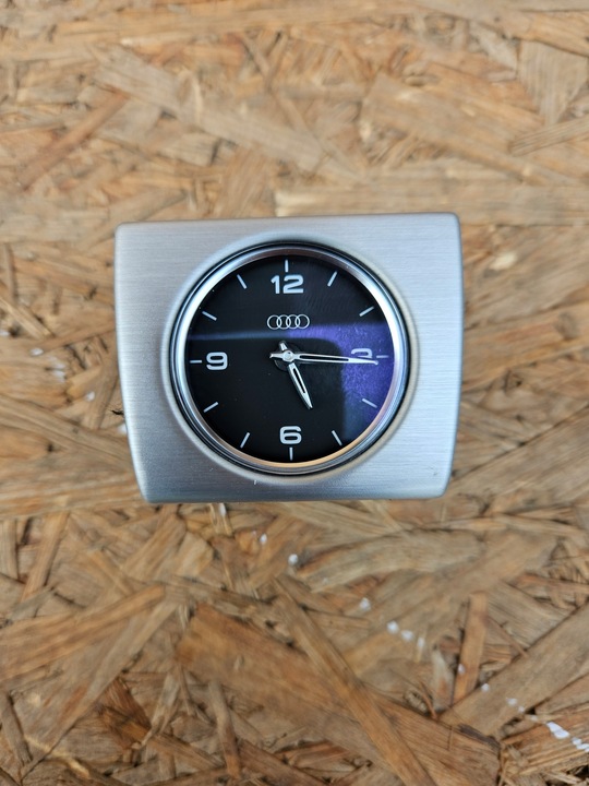 фото №1, Audi a8 d4 часы консоли 4h0919204q