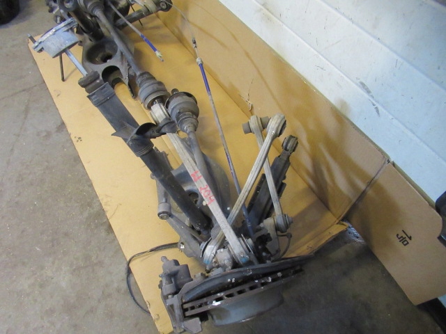 фото №3, Mercedes w204 поворотный кулак рычаг ступица зад l p