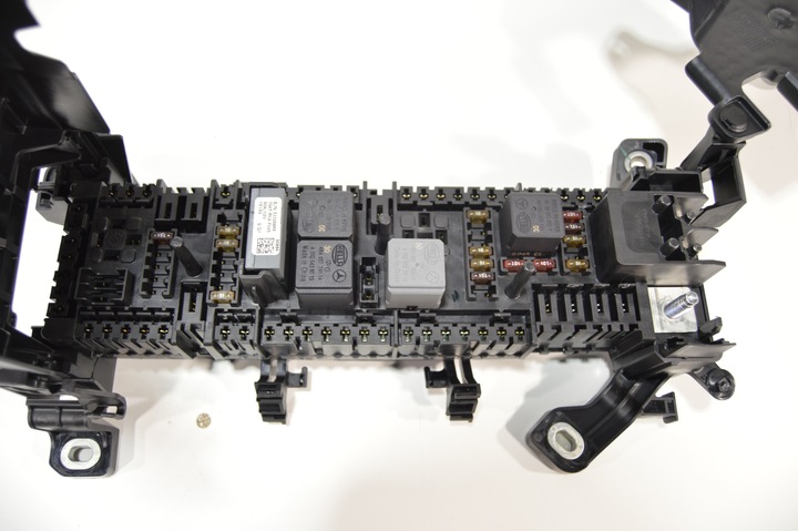 фото №7, Коробка предохранителей mercedes cla w117 w246