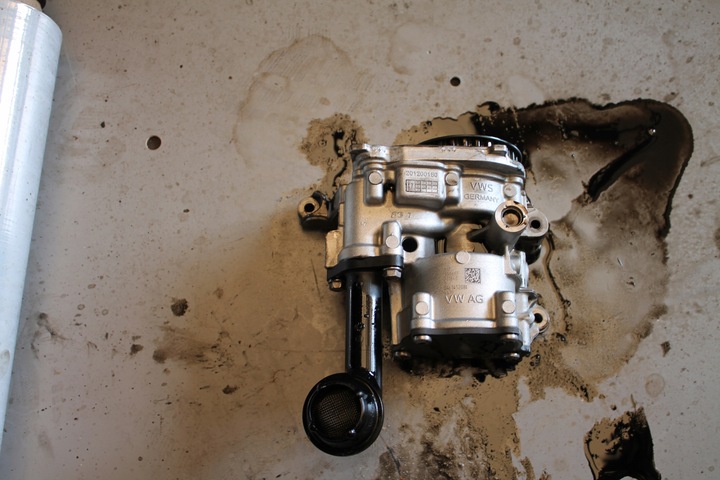 фото №1, Насос масла vw audi 04l145208k