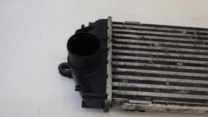 фото №6, Радіаторів інтеркулер trafic ii vivaro a 2.0 dci 8200411160