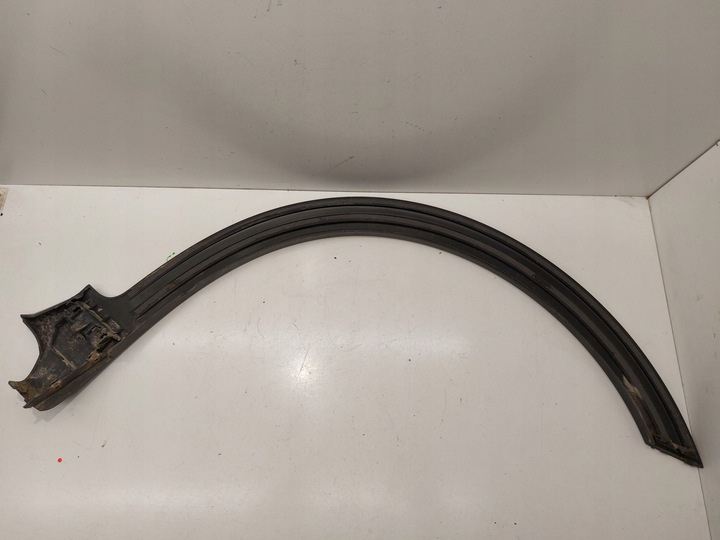 фото №1, Volkswagen passat b8 2016 левая сторона планка крыльев передней