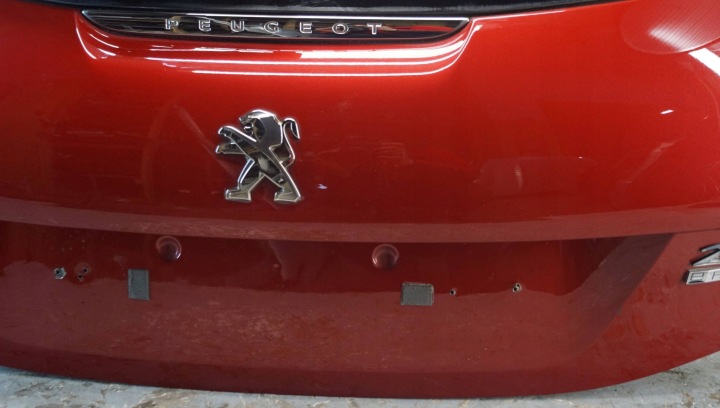 фото №11, Кришка багажника peugeot 208 i 5d lak epy