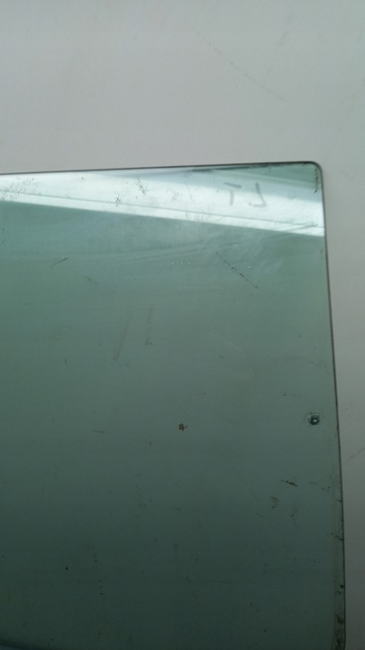 фото №2, Стекло левая зад vw golf iv 01r 1.6b