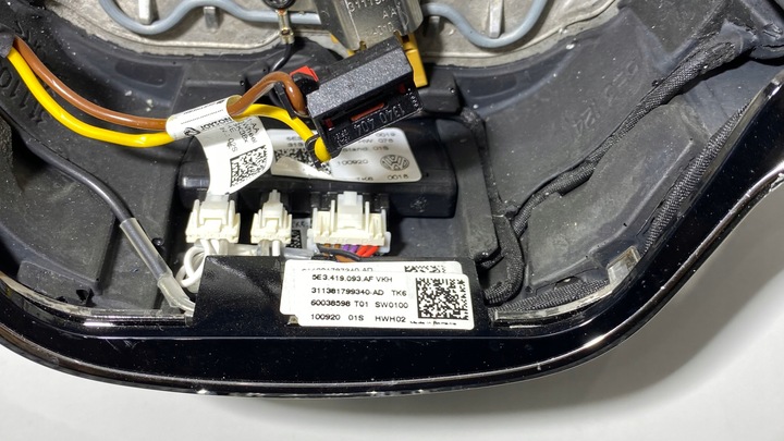 фото №14, Кермо skoda octavia iv 5e3419093af пелюстки