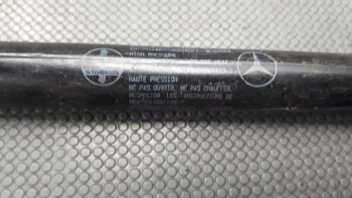 фото №10, A1689800164 амортизатор крышки зад mercedes w168 97-04r a-class