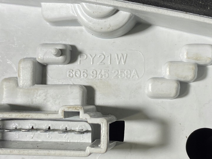 фото №13, Лампа задняя vw polo iv 6q6945258a серый