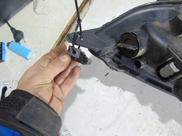 фото №11, Лампа правые перед renault scenic iii 260100023r