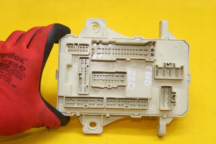 фото №6, Коробка запобіжників kia ceed i 91950-2h500