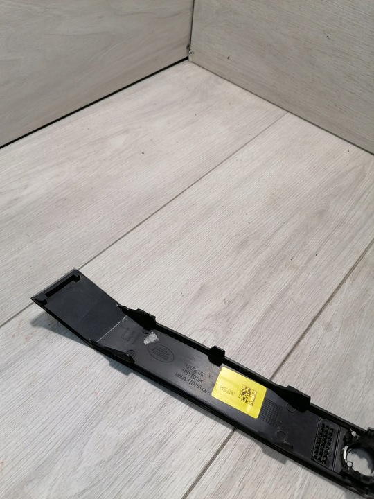 фото №10, Evoque планка бампер левый зад m8d2-17d753