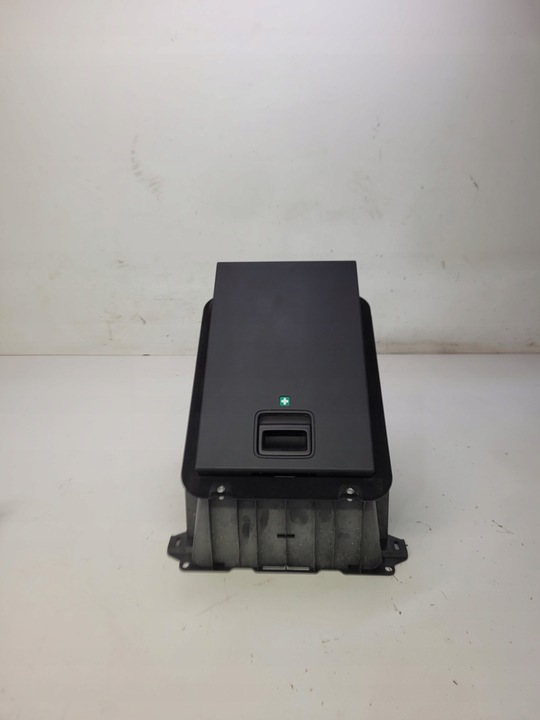 фото №1, Аптечка сидіння зад audi a8 d4 довгий 9918009753