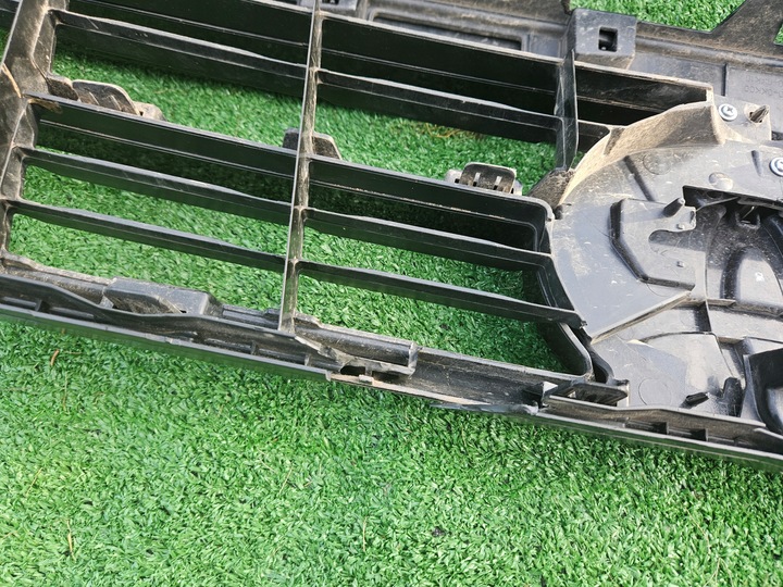 фото №16, Решітка радіатора решітка бампера перед toyota hilux viii 20-