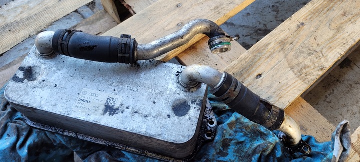 фото №1, S7 4g a7 радиатор масла 4.0 tfsi 079117015k s6 a6 c7