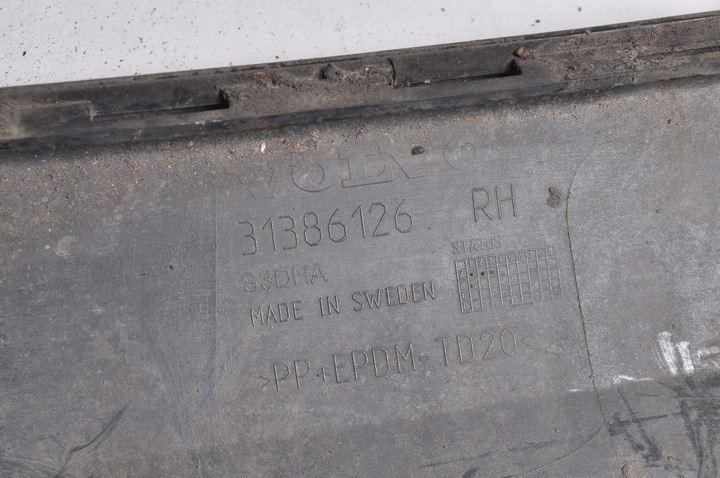 фото №9, Volvo s90 v90 ii планка накладка порогова права 31386126