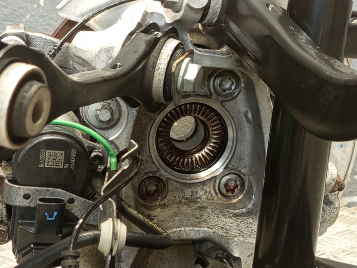 фото №11, Bmw (oem) 6893972 6896522 2' g42 поворотный кулак амортизатор рычаги правое зад