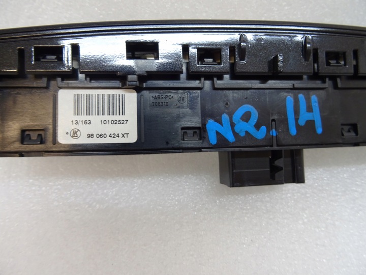 фото №3, Панель перемикач esp pdc світла аварійних peugeot 308 rcz 98060424xt