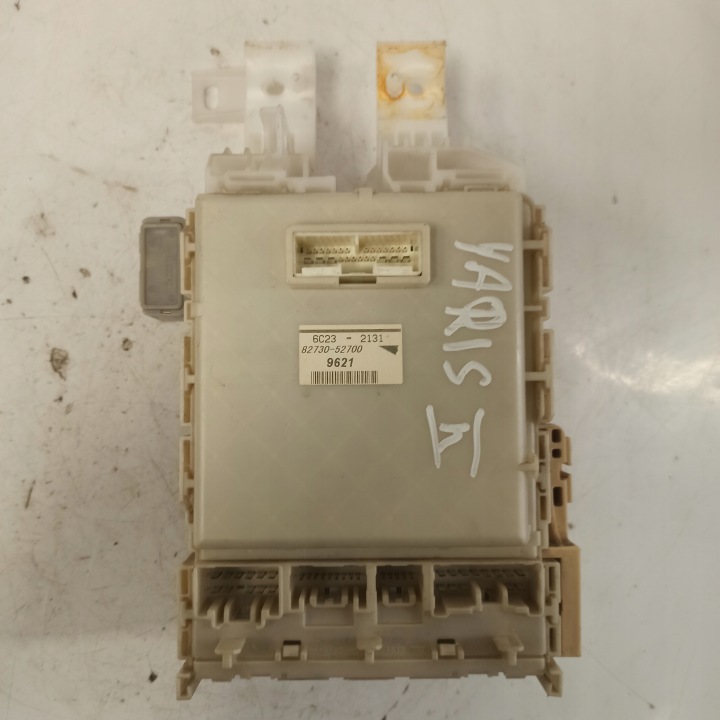 фото №13, Toyota yaris ii коробка предохранителей 82730-52700