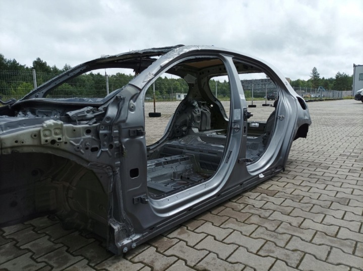 фото №8, Mercedes a w177 amg hb порог стойка левое длинный 662
