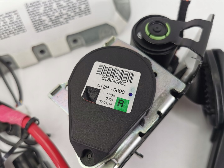 фото №5, Bmw seria 3 f30 f31 подушки набор ремни клемма оригинальные нет regenerowane