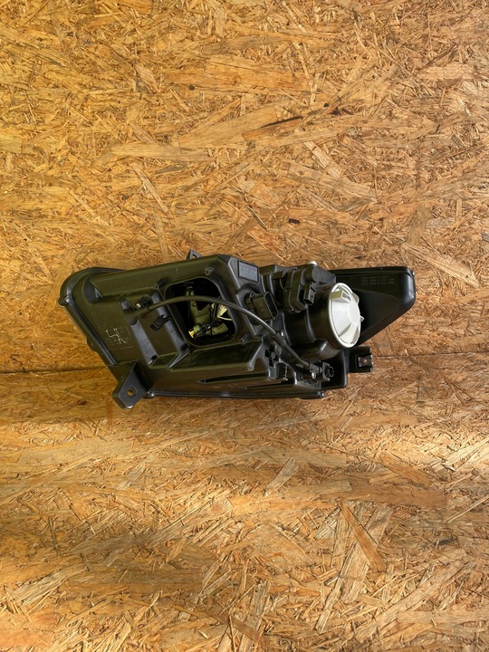 фото №9, Лампа права bi ксенон ford mustang 6 vi