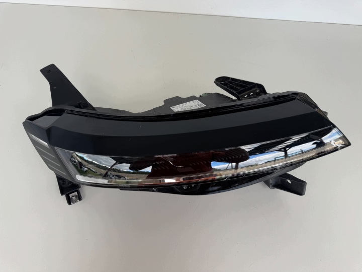 фото №8, Renault megane v 5 e-tech повний led фара передня передня права 260104574r