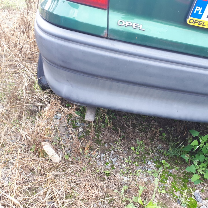 фото №1, Opel astra f i fl 1998r бампер зад