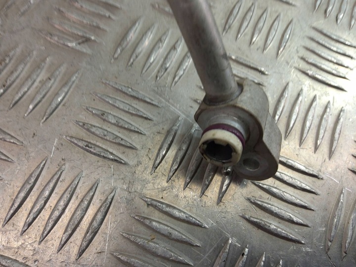 фото №7, Bmw x1 f48 f49 2016 шланг / шланг кондиционера (трубка кондиционера, патрубок автокондиционера) a/c