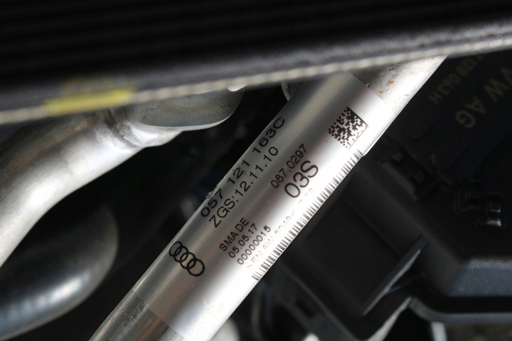 фото №1, Audi a8 q7 шланг воды 057121163c 057 121 163 c v