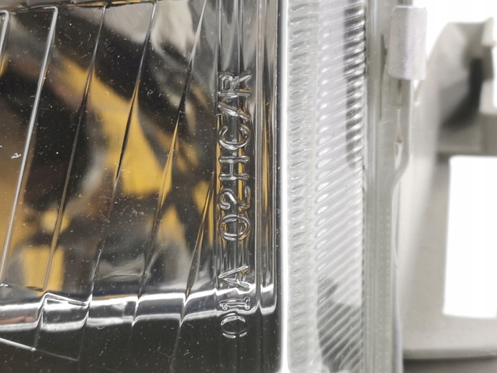 фото №9, Лампа лівий перед lancia y10 1992-1995 магніт marelli 7719974 / lpb602