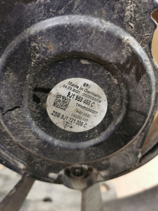 фото №9, Корпус вентилятора вентилятор porsche taycan 9j1