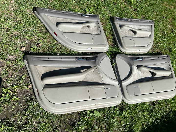 фото №13, Оббивка обшивки алькантара ролета скла двері audi a6 c5 універсал